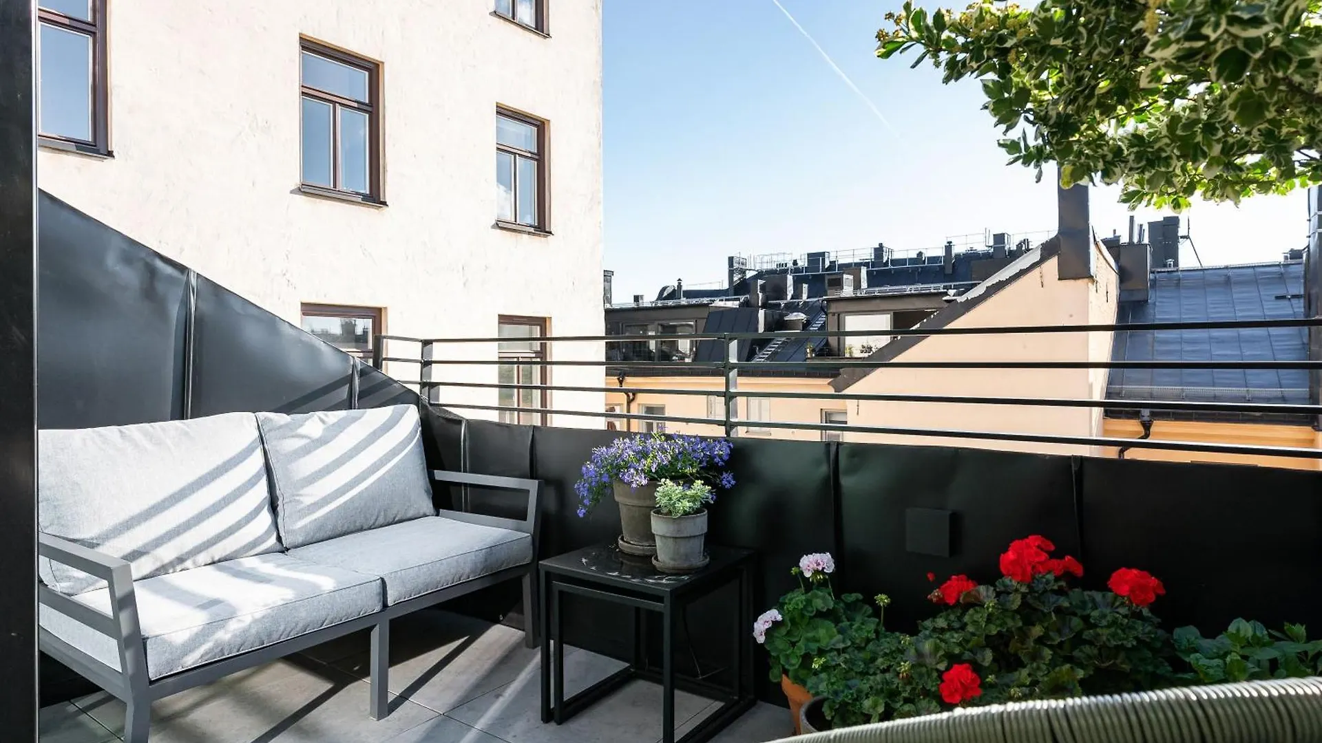 Luxury Top Floor Apartment Trendy Sodermalm Stockholm